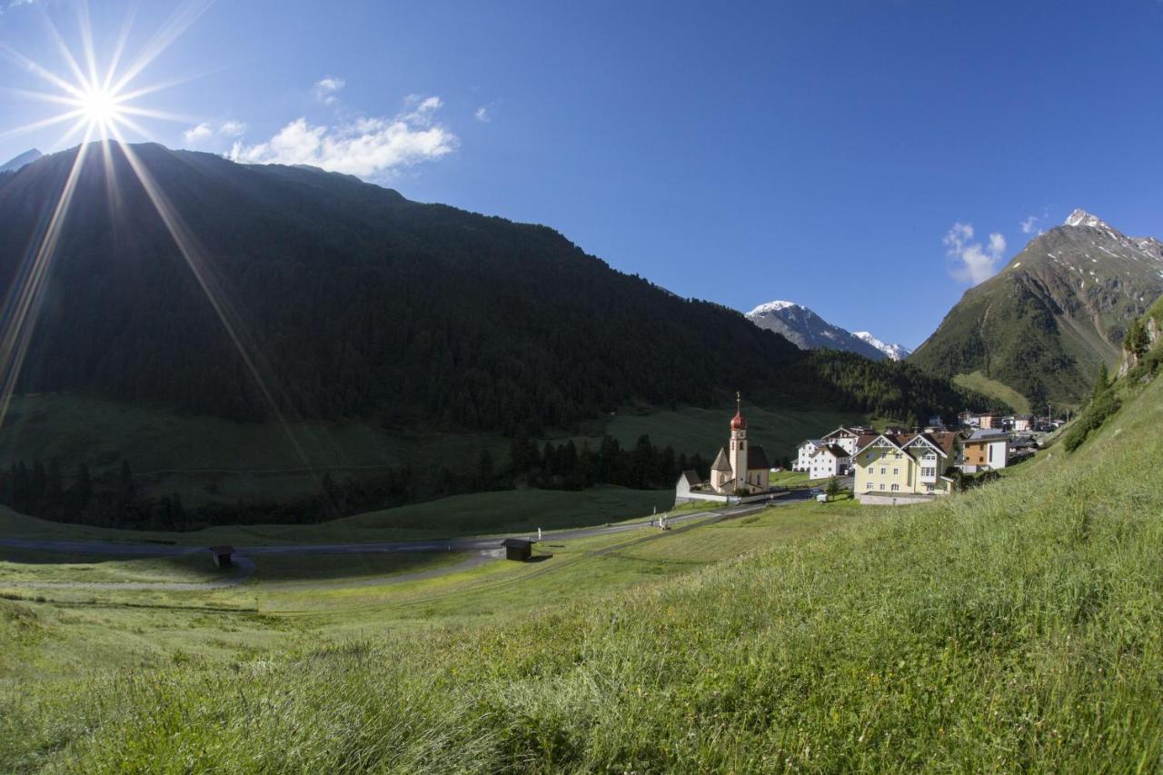 Hotel Alt Vent Tyrol מראה חיצוני תמונה