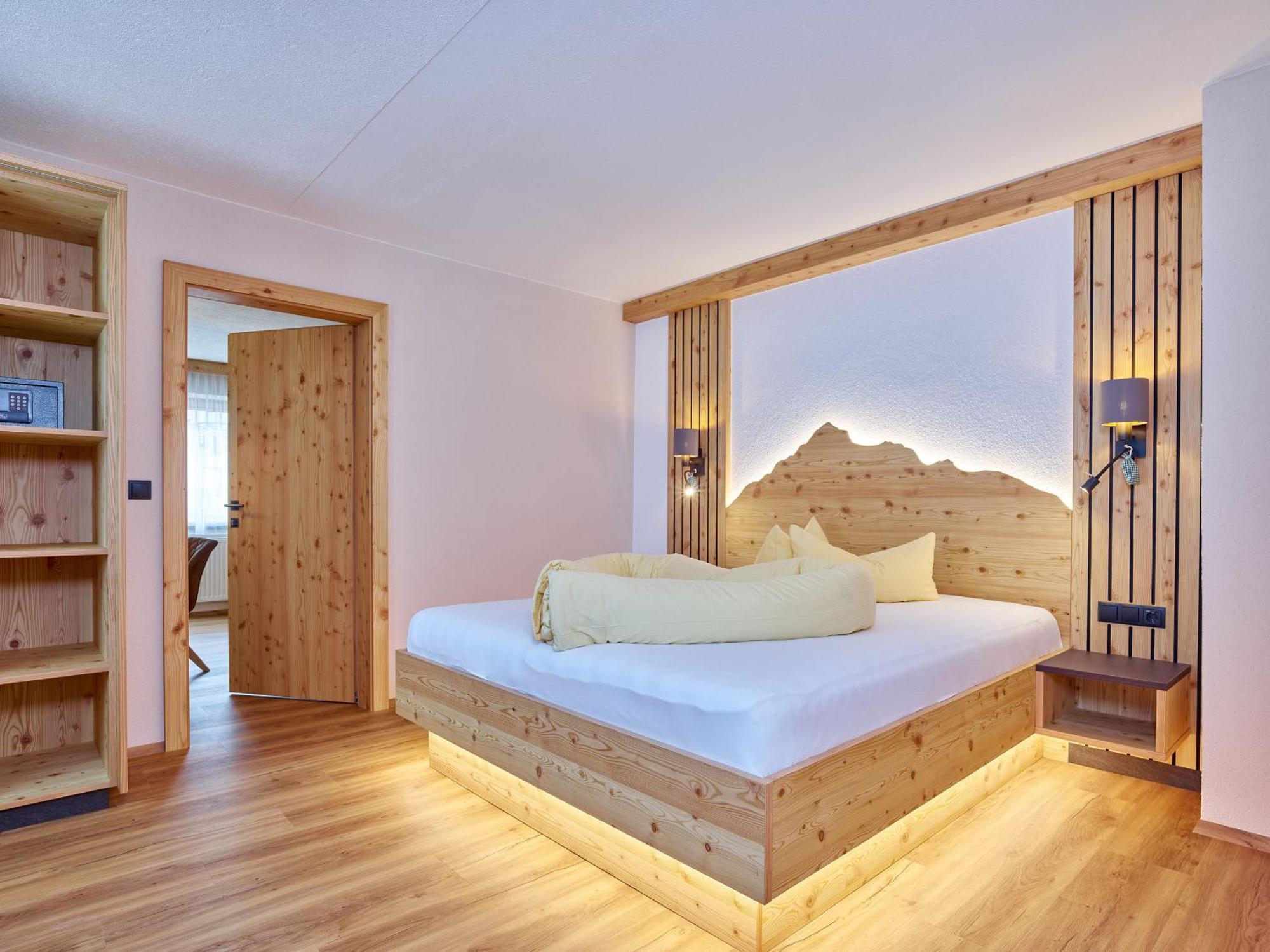 Hotel Alt Vent Tyrol מראה חיצוני תמונה
