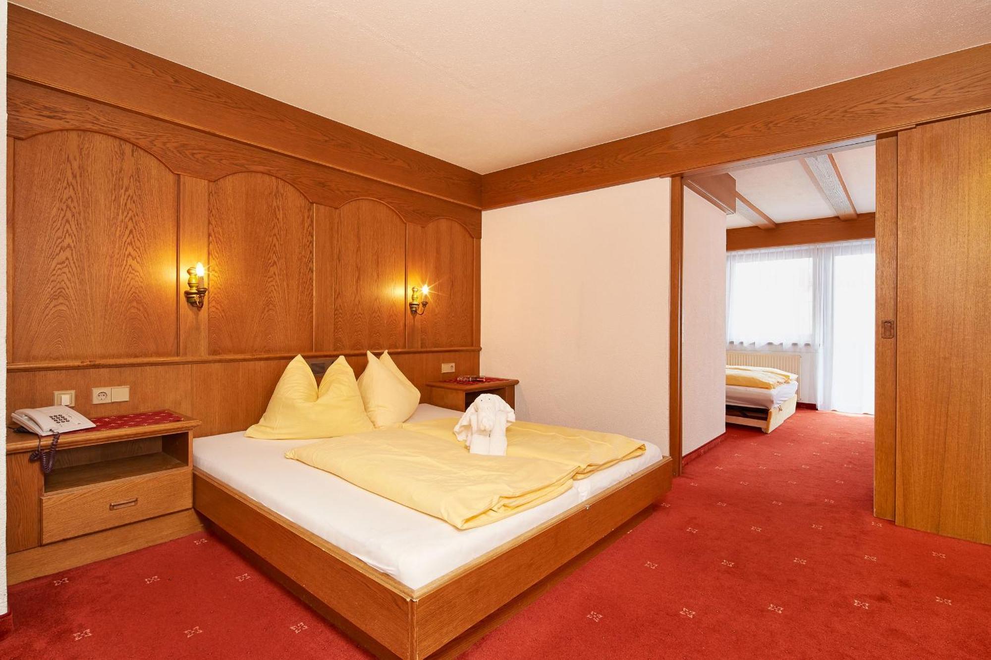 Hotel Alt Vent Tyrol מראה חיצוני תמונה