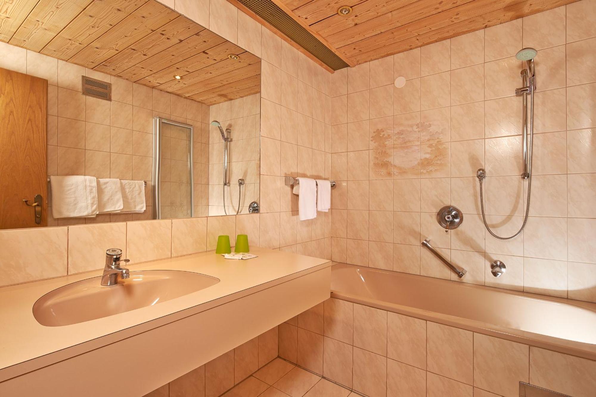 Hotel Alt Vent Tyrol מראה חיצוני תמונה